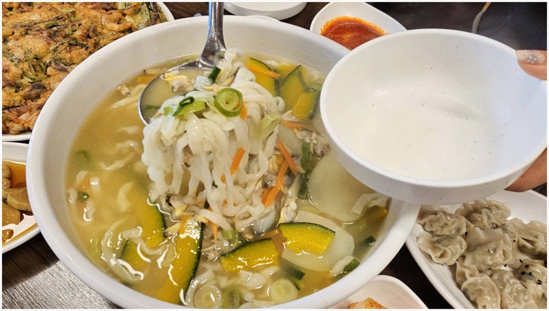 육각수칼국수 이미지