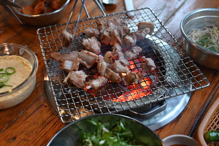 황제숯불구이 이미지