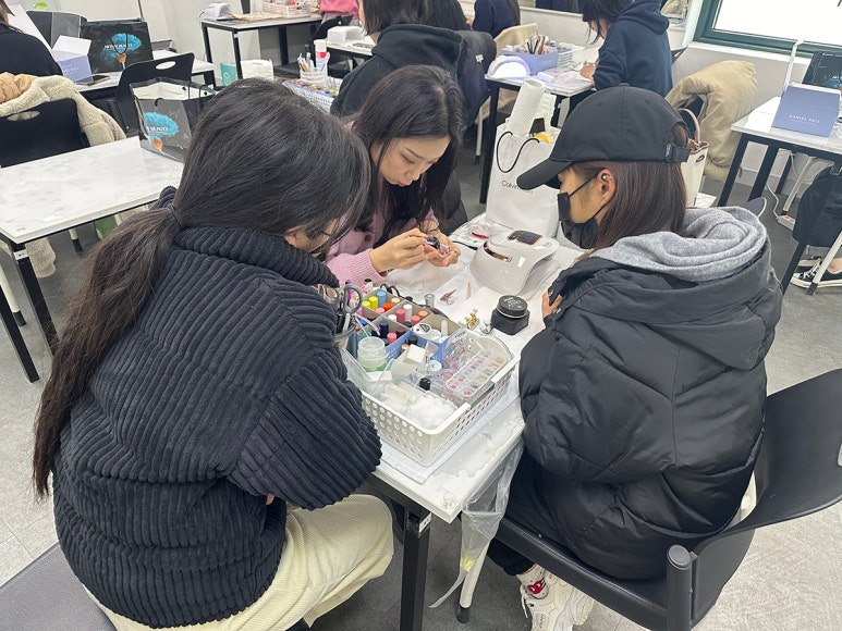 어느네일 이미지