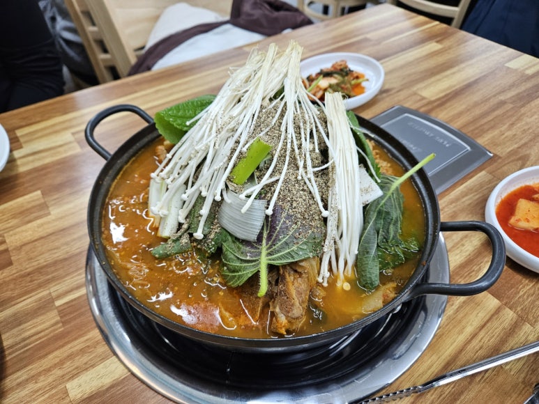 진미 감자탕 부대찌개 이미지