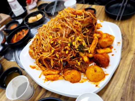 24시 뼈다귀감자탕 이미지