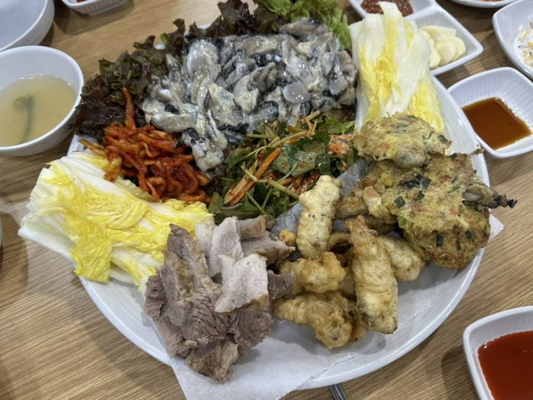 굴이랑보쌈이랑 이미지