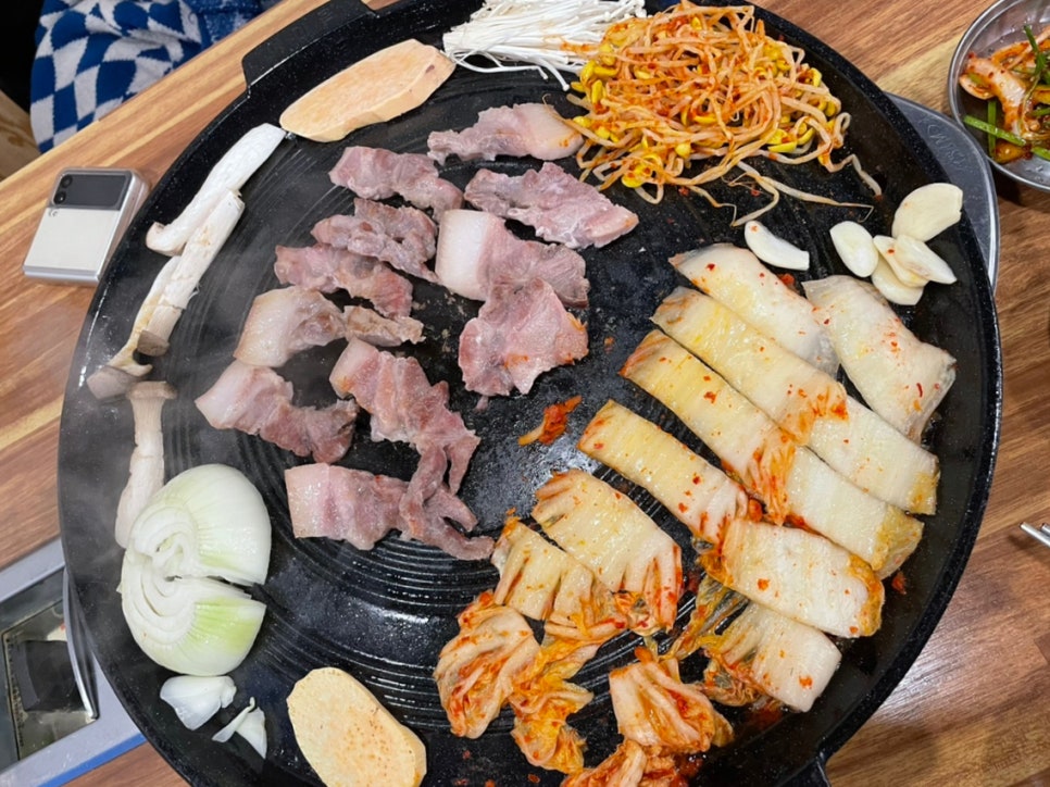 용마꽃돼지삼겹살 이미지
