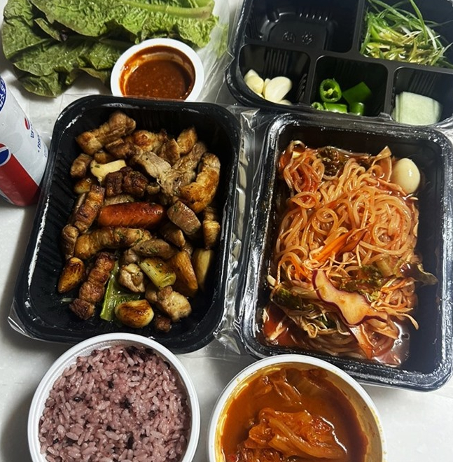 프리미엄쫄면삼겹고돼지 이미지