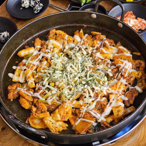 유가네닭갈비거제아주점 이미지