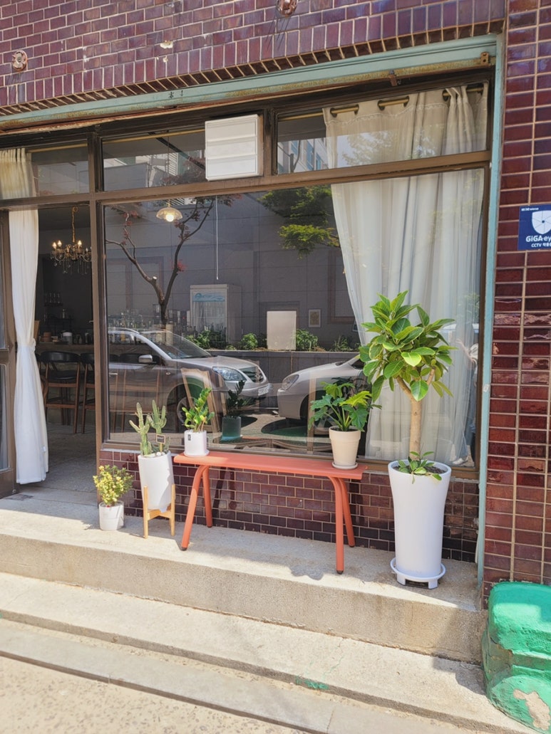 계단 아래 모퉁이 이미지