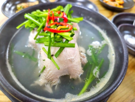 산야초한방백숙 이미지