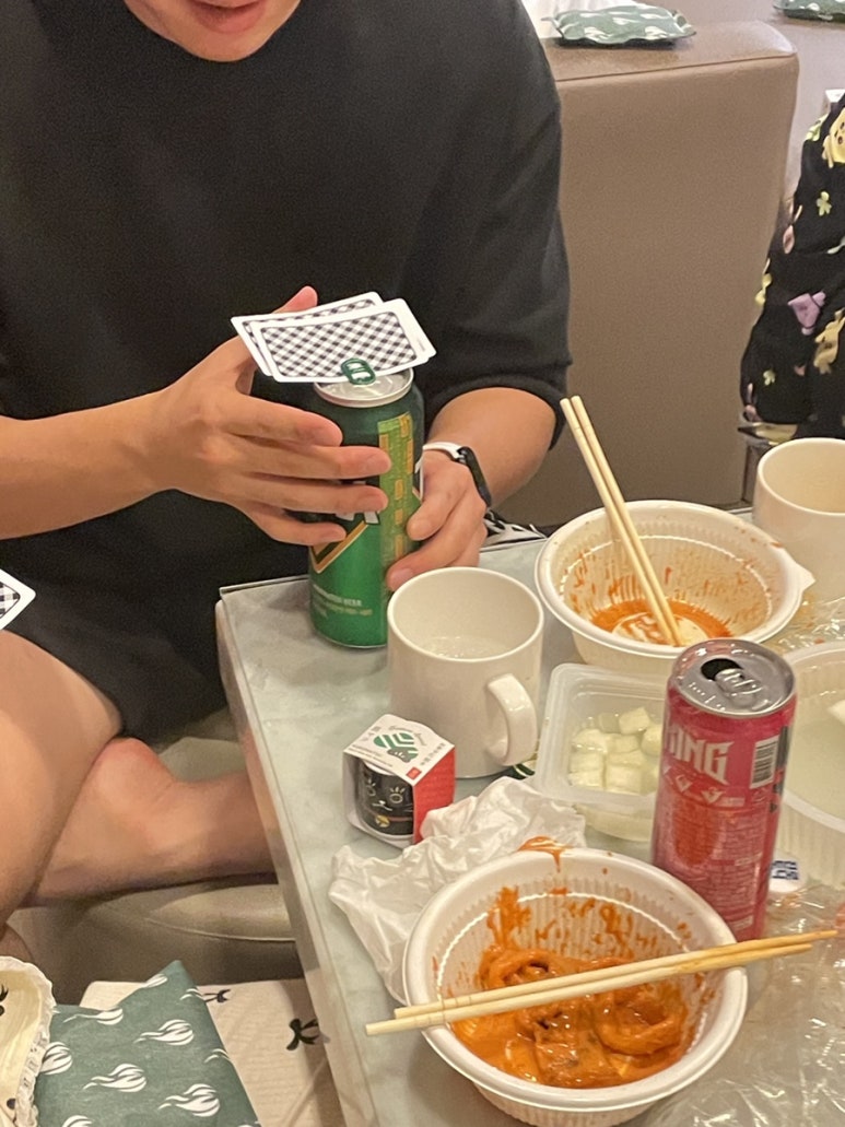 네네치킨ㆍ장충동왕족발보쌈 이미지