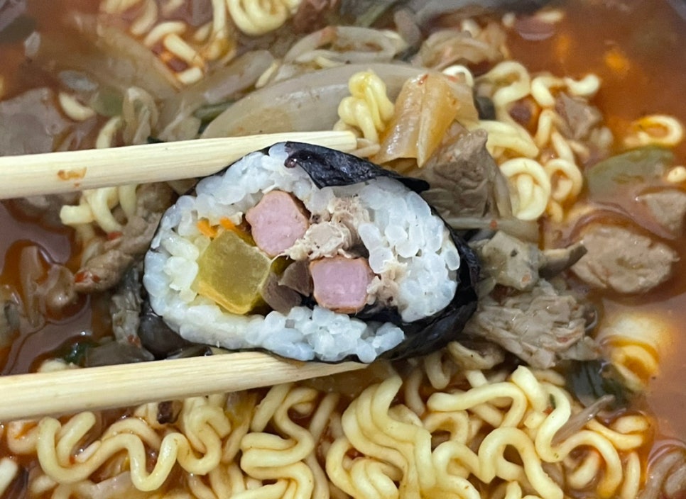 돼지보쓰 이미지