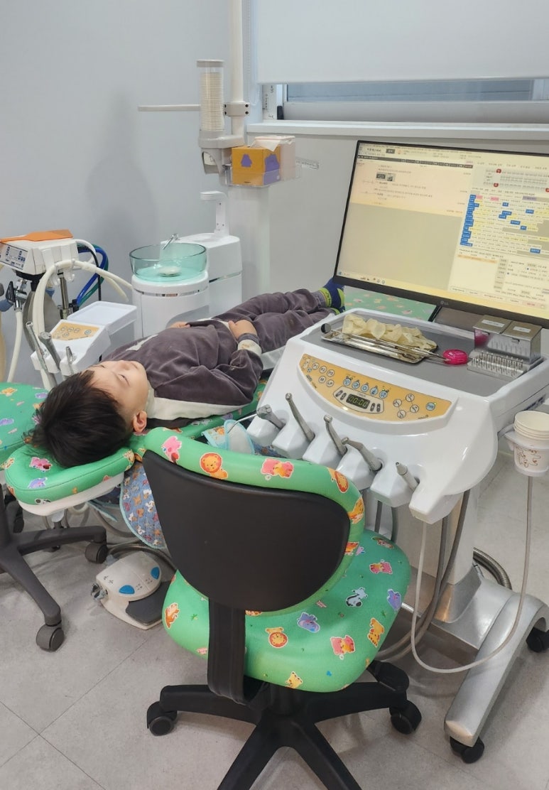 더끌림치과의원 이미지
