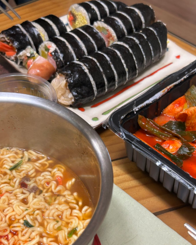 월드튀김김밥 이미지