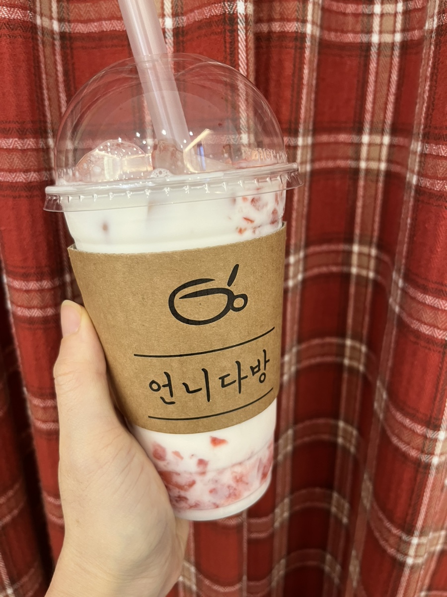 리얼생딸기우유 이미지