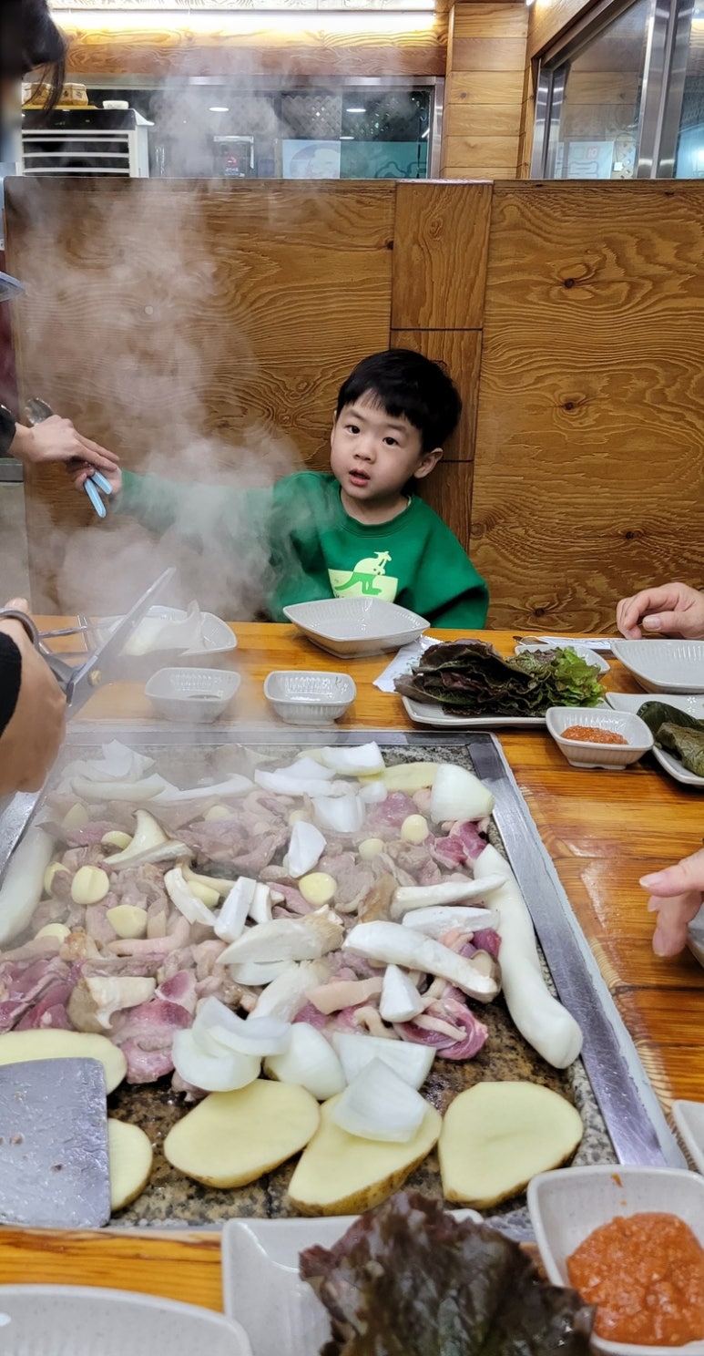 까치골오리돌구이 이미지