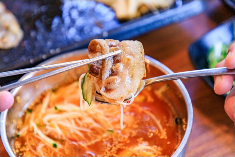 윤가네흑돼지대패삼겹살제주함덕흑돼지 이미지