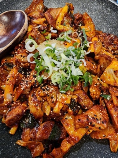 옛날돼지찌개철판구이 이미지