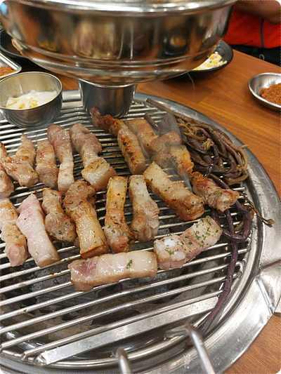 중독돼지 이미지