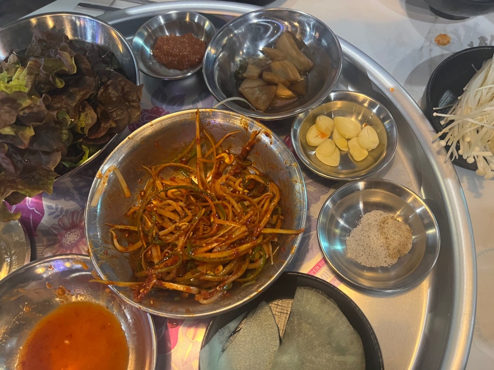 꽃돼지세겹살 이미지