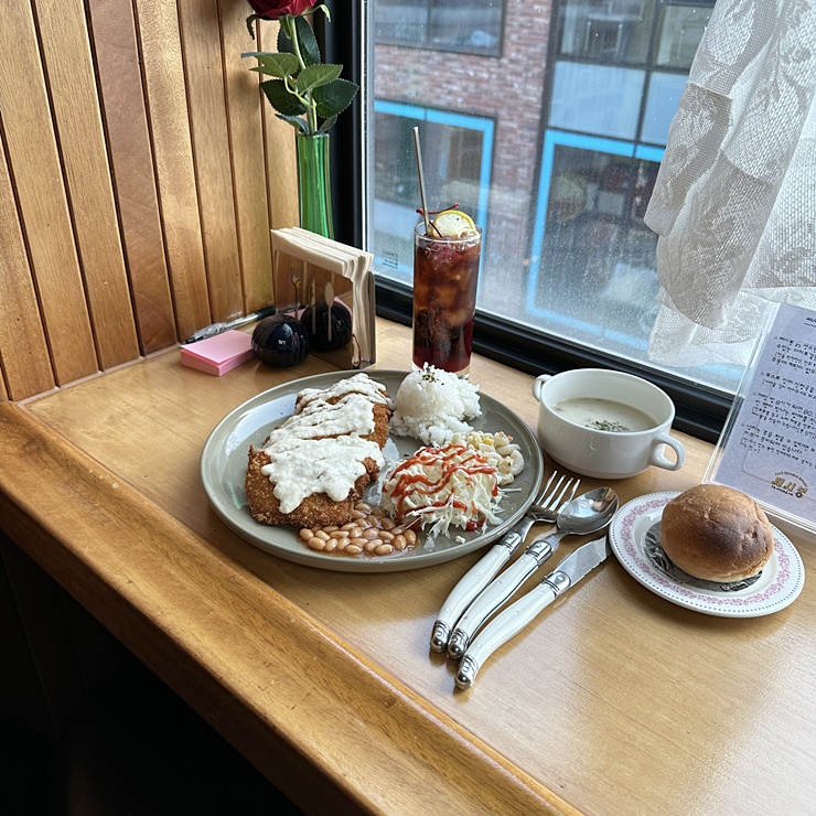 쎄시봉식당 이미지