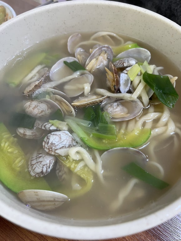 옛날바지락칼국수 이미지
