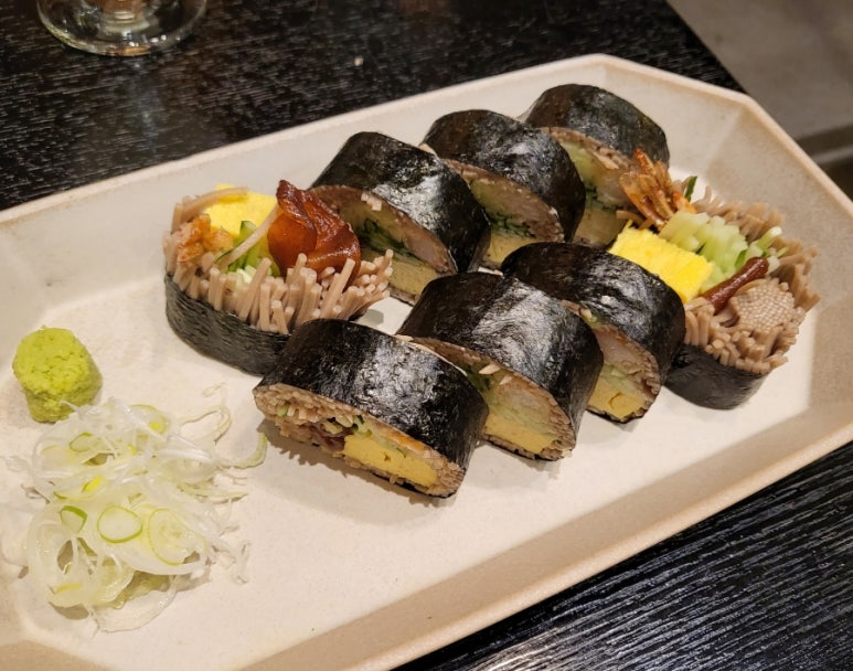코이에(KOIE) 이미지