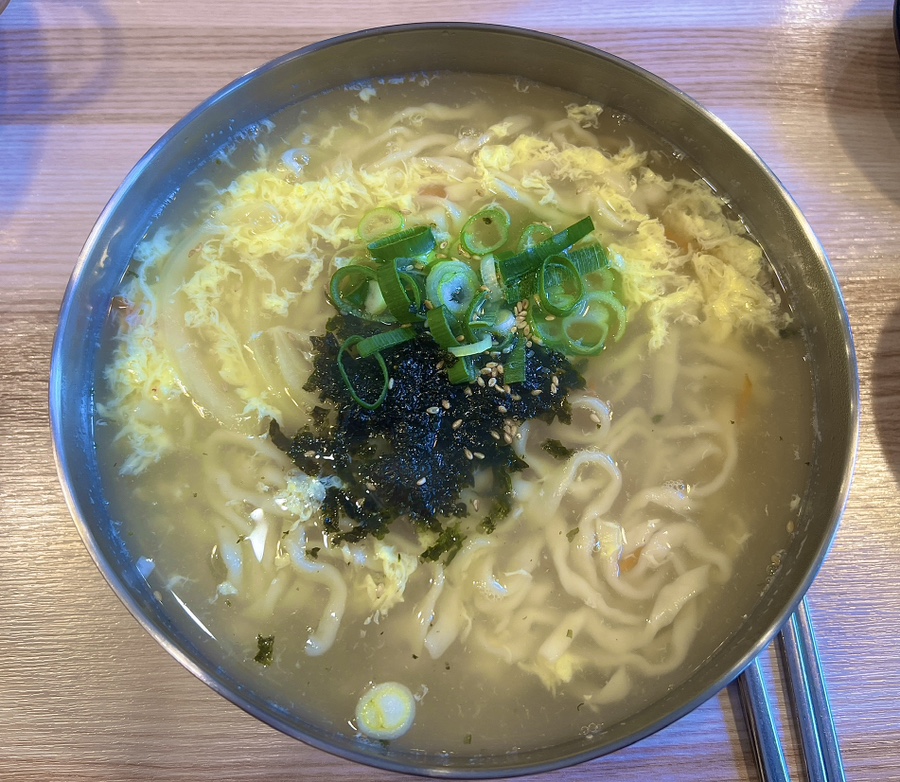 샤르르손칼국수 이미지
