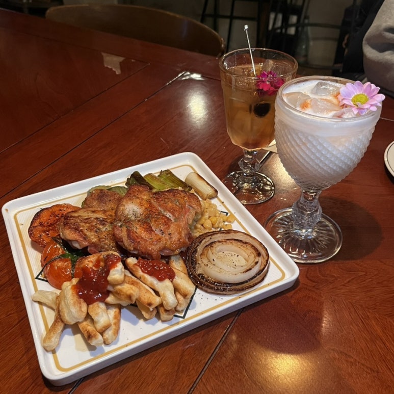 옥수수로 구운 치킨&바베큐 이미지