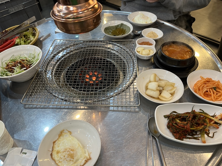 상무꽃돼지 이미지
