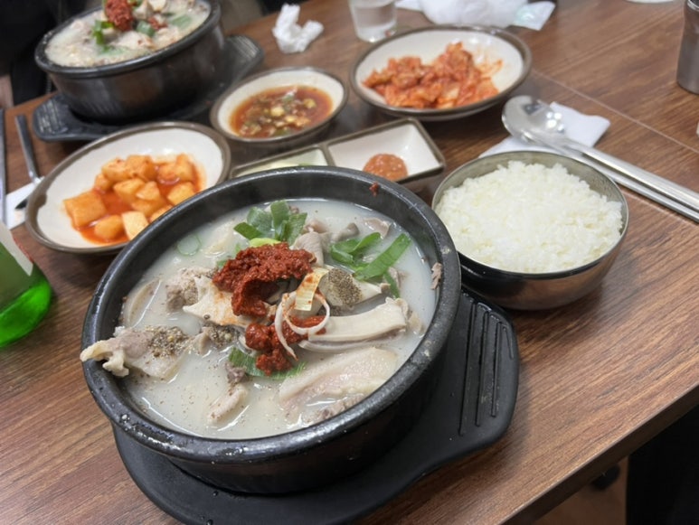푸짐한순대국 이미지