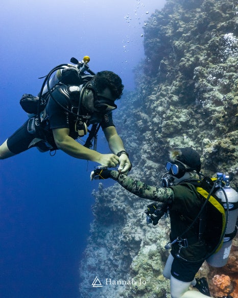 블루홀(BLUE HOLE) 이미지