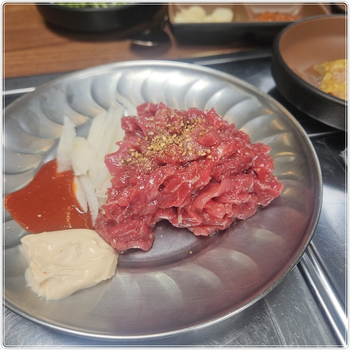 누렁소앤도새기 이미지
