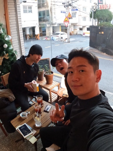우연한 서점 이미지