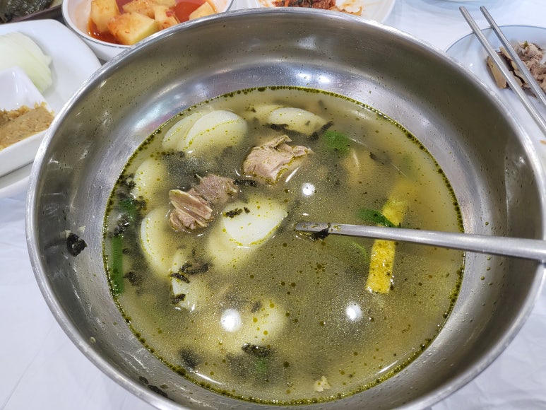 흑비흑염소 이미지