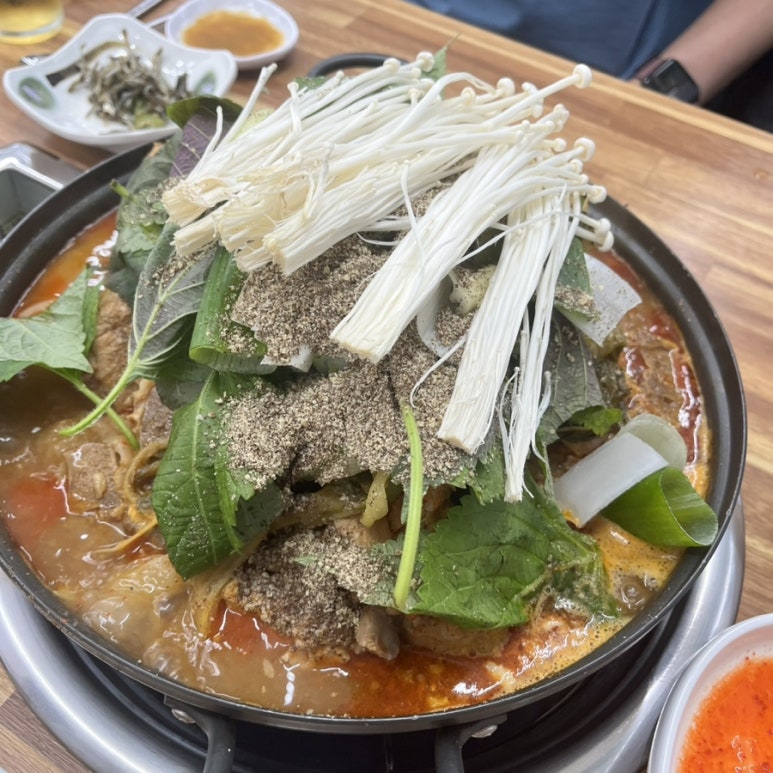 진미 감자탕 부대찌개 이미지