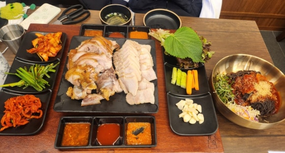 귀한족발석관점 이미지