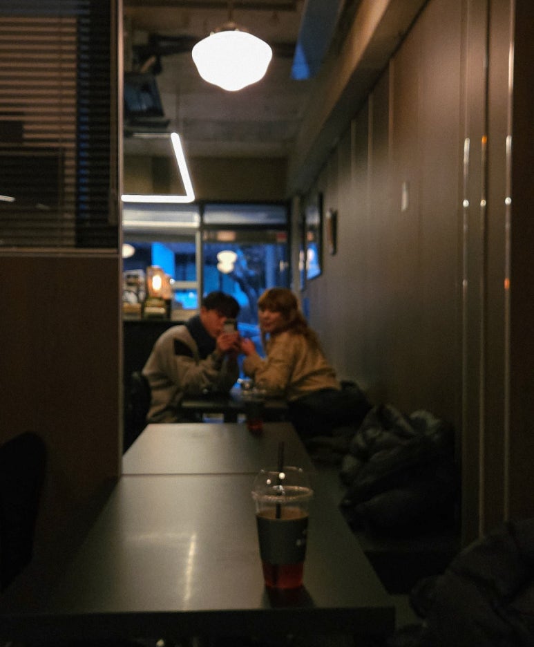 만유인력 카페 이미지