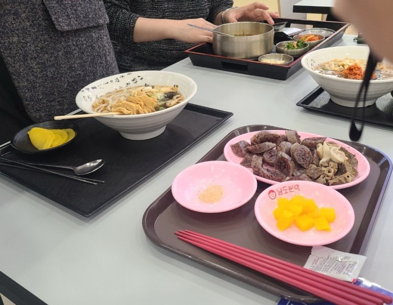 서울 만남의 광장 휴게소 로띠번 이미지