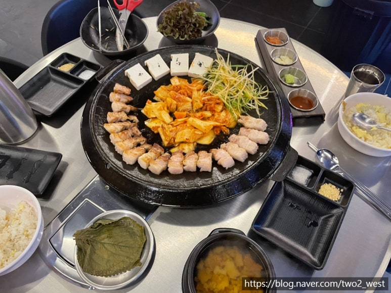 맛있다솥뚜껑삼겹살 이미지