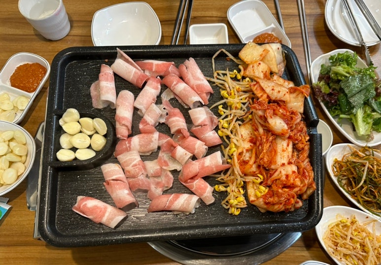 여유돼지부자돼소 이미지