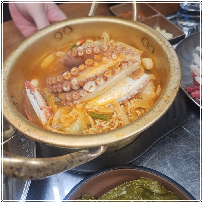 누렁소앤도새기 이미지
