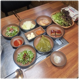 누렁소앤도새기 이미지