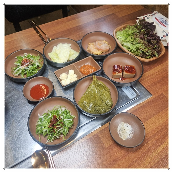 누렁소앤도새기 이미지
