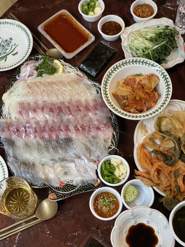 회떠주는총각 이미지