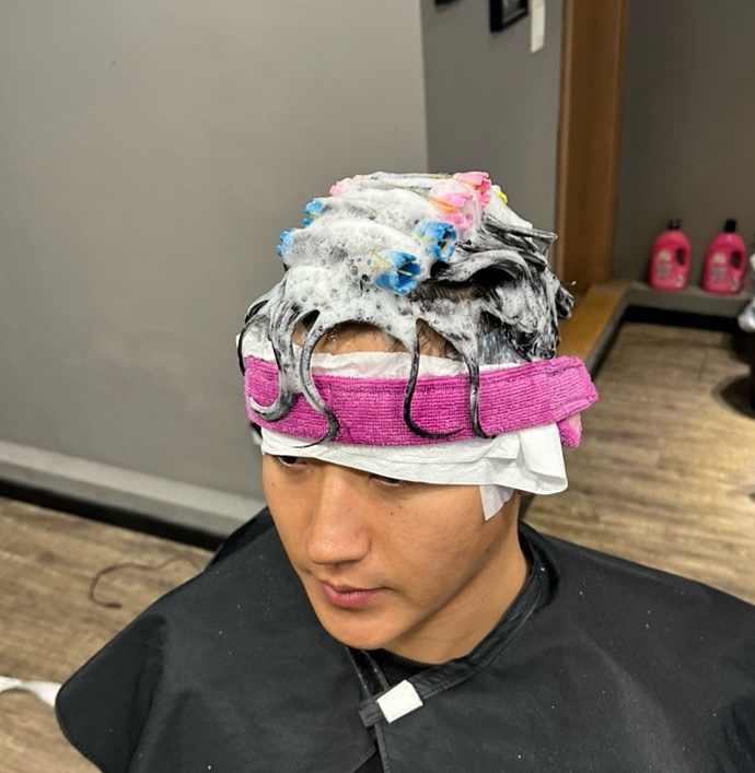 언이븐바버샵 이미지