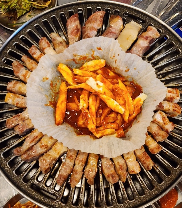 신돈벼락삼겹살 이미지