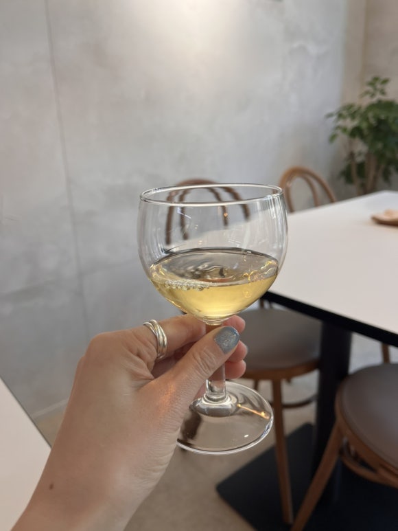 율리아테이블 이미지