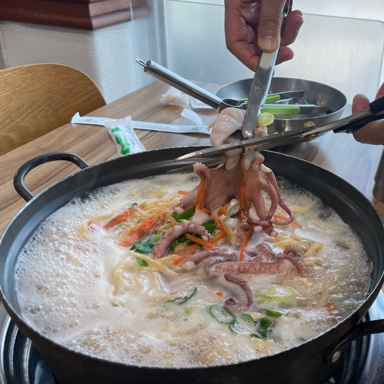 궁중해물칼국수 이미지