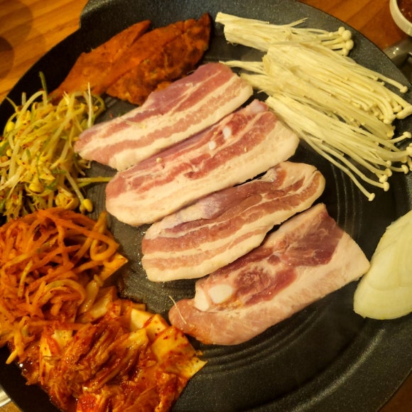 돈대감솥뚜껑삼겹살 이미지