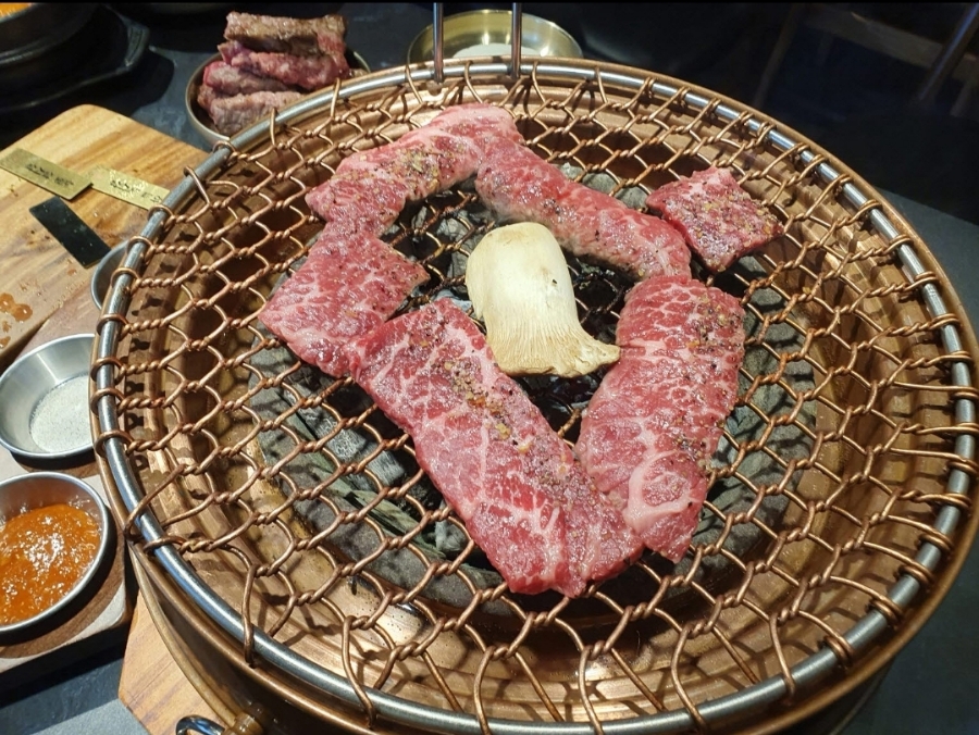 압구정화로구이소고기 이미지