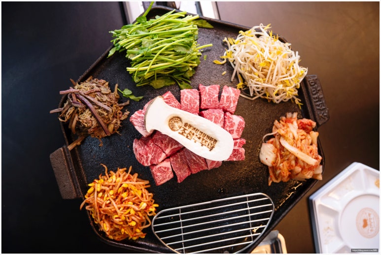 첨단솥뚜껑삼겹살 이미지