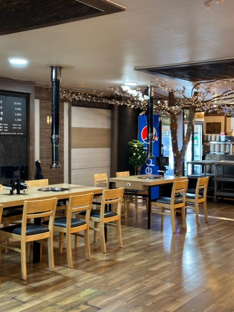 강변숯불구이 이미지